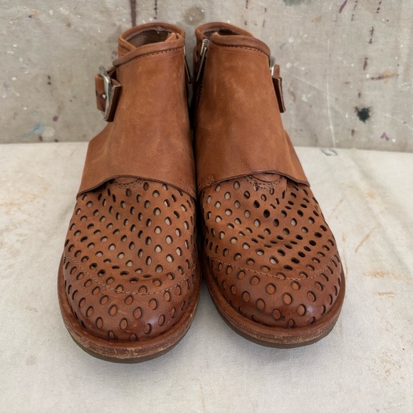 AS98 Zari Zoe Perforated Leather Ankle Boots - Picture 3 of 9